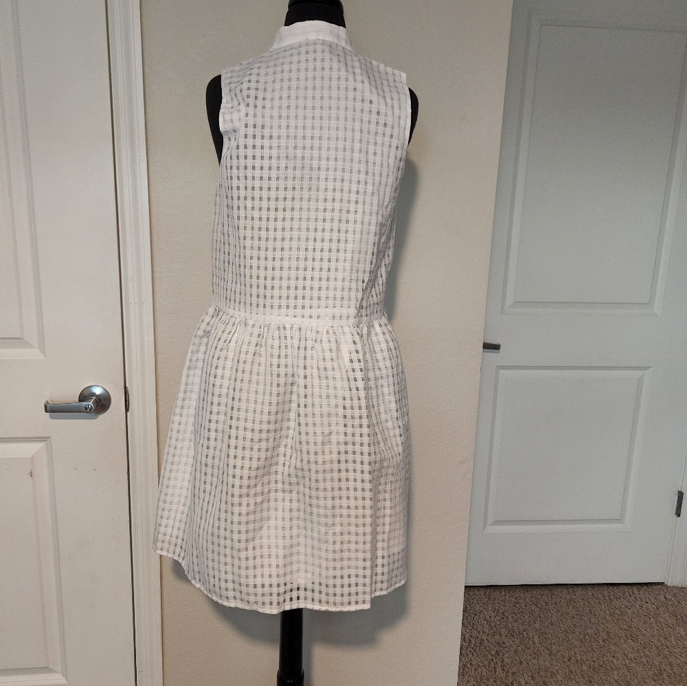 Tuckernuck White Textured Button-Down Top - Picture 3 of 12